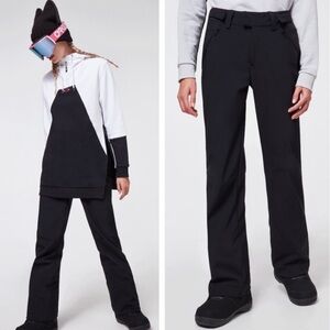 Oakley Softshell Ski Snow Pants in Blackout